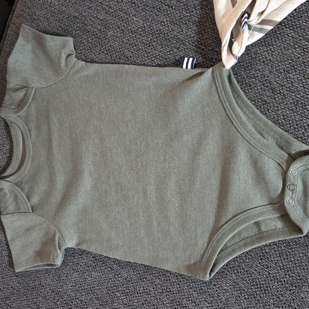 Splendid Onsie Set - Picture 4 of 7